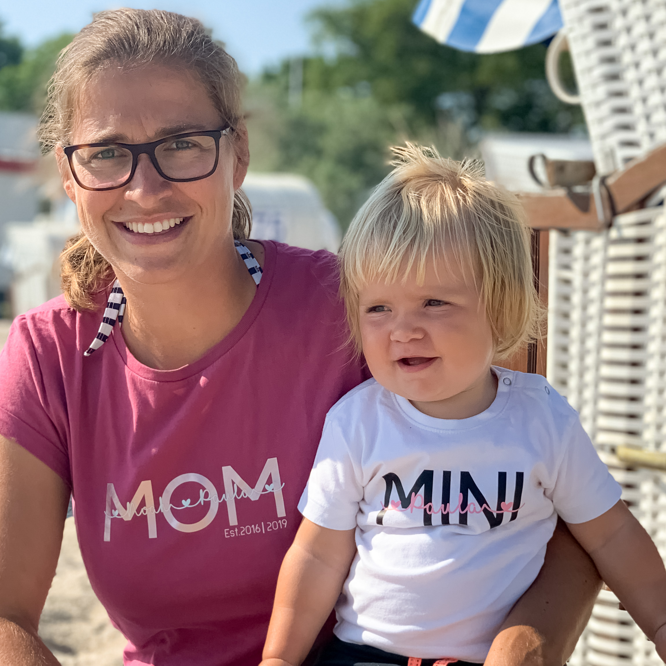 T-Shirt Mom Est. - personalisiert – Bild 2