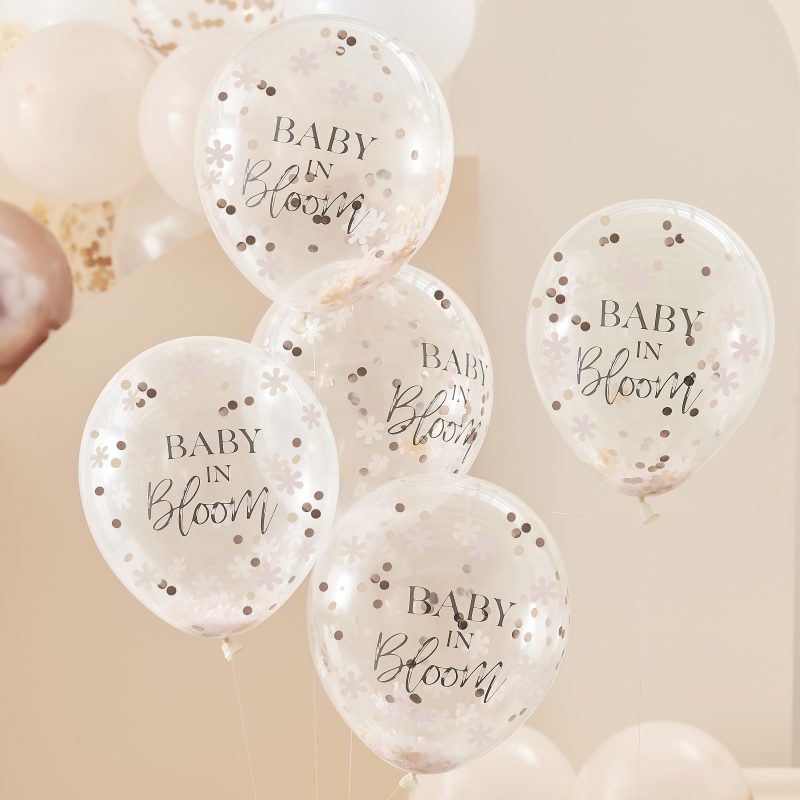 5 Ballons gefüllt mit Konfetti und dem Aufdruck Baby in Bloom.