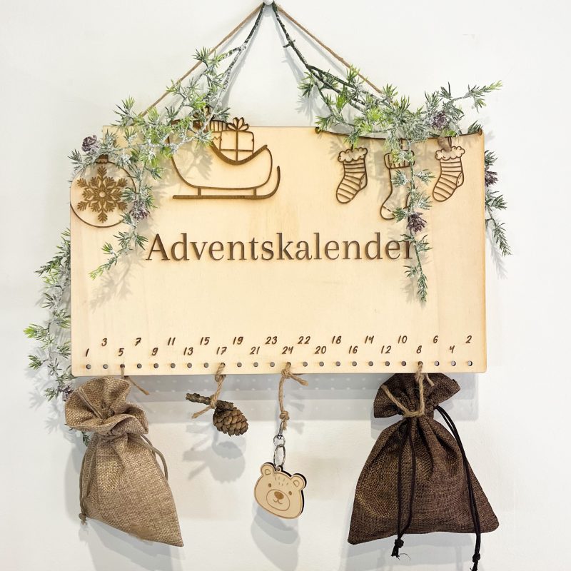Adventskalender aus Holz - Weihnachtsmotiv